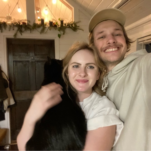 Meet your Posher, Cate - Picture 2 of 4